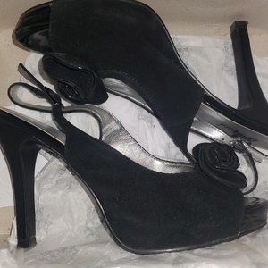 Black Open Toe Sandals w/ Roses